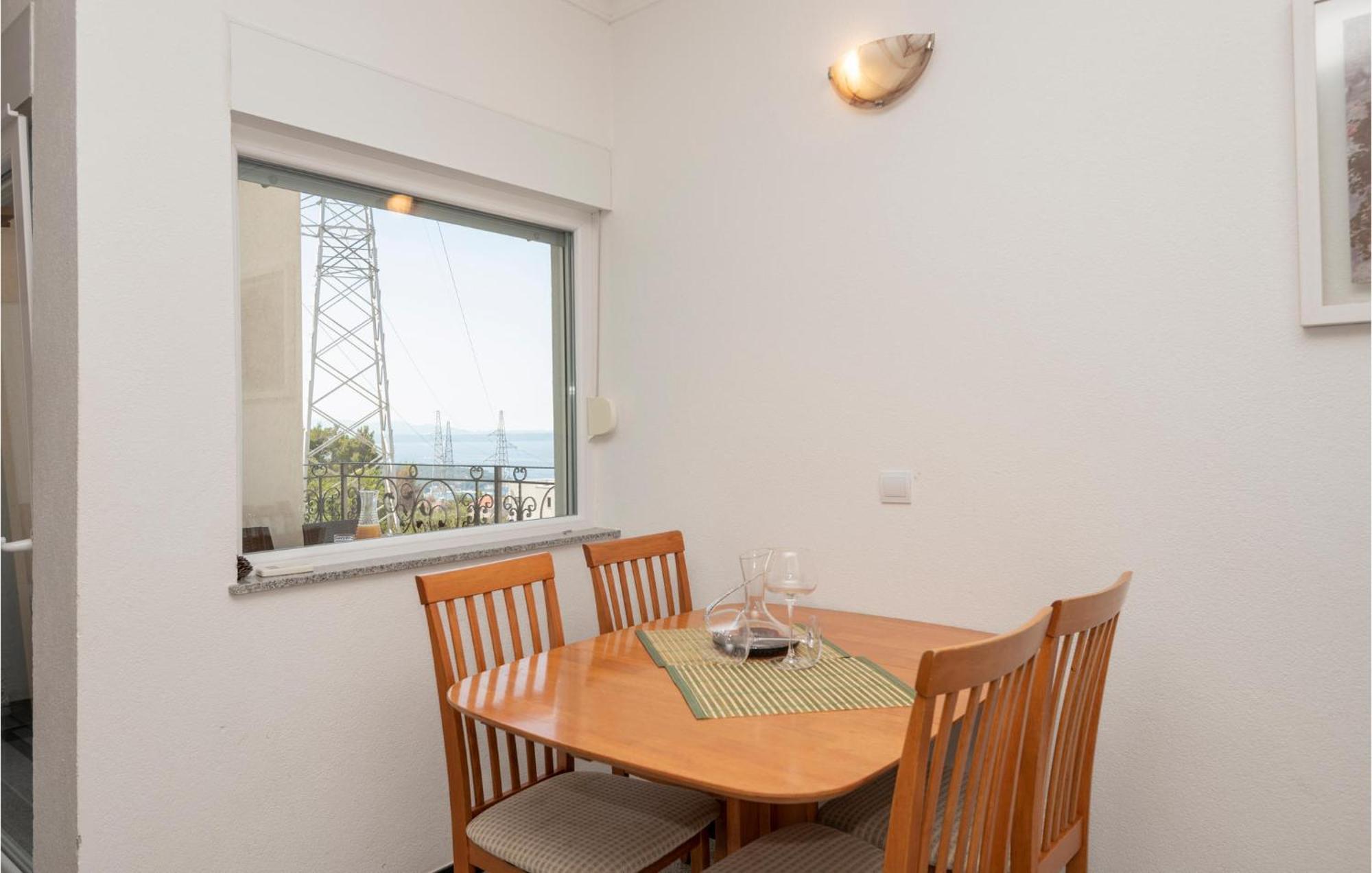 1 Bedroom Stunning Apartment In 马卡尔斯卡 外观 照片